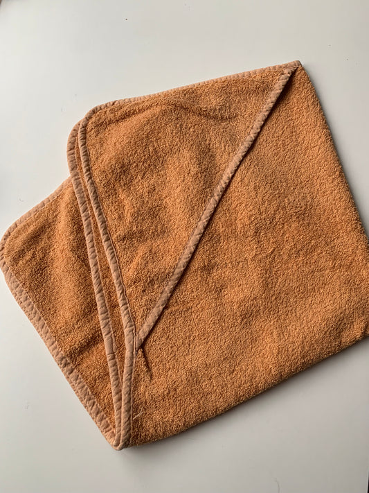 Pasteloranje badcape