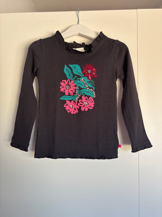 Zwarte riblongsleeve met bloemen