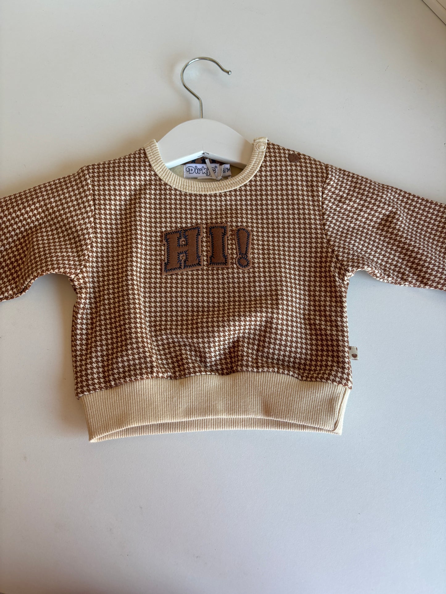 Geruite truitje "Hi!"