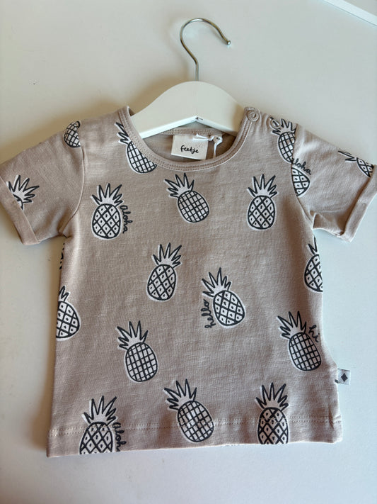 Beige T-shirt met ananassen