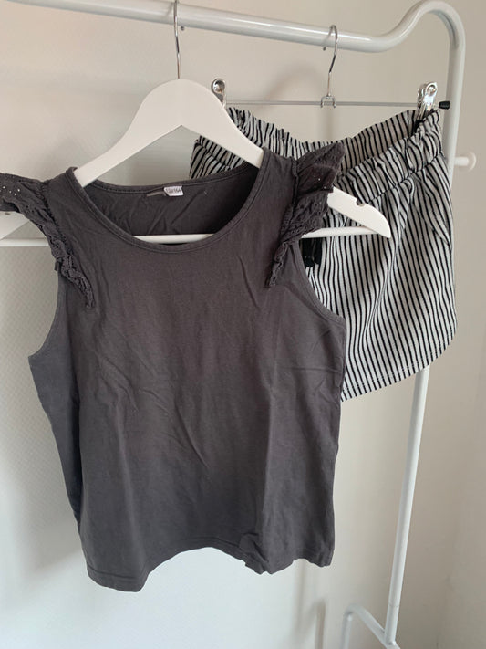 Set: Donkergrijs topje en gestreept shortje