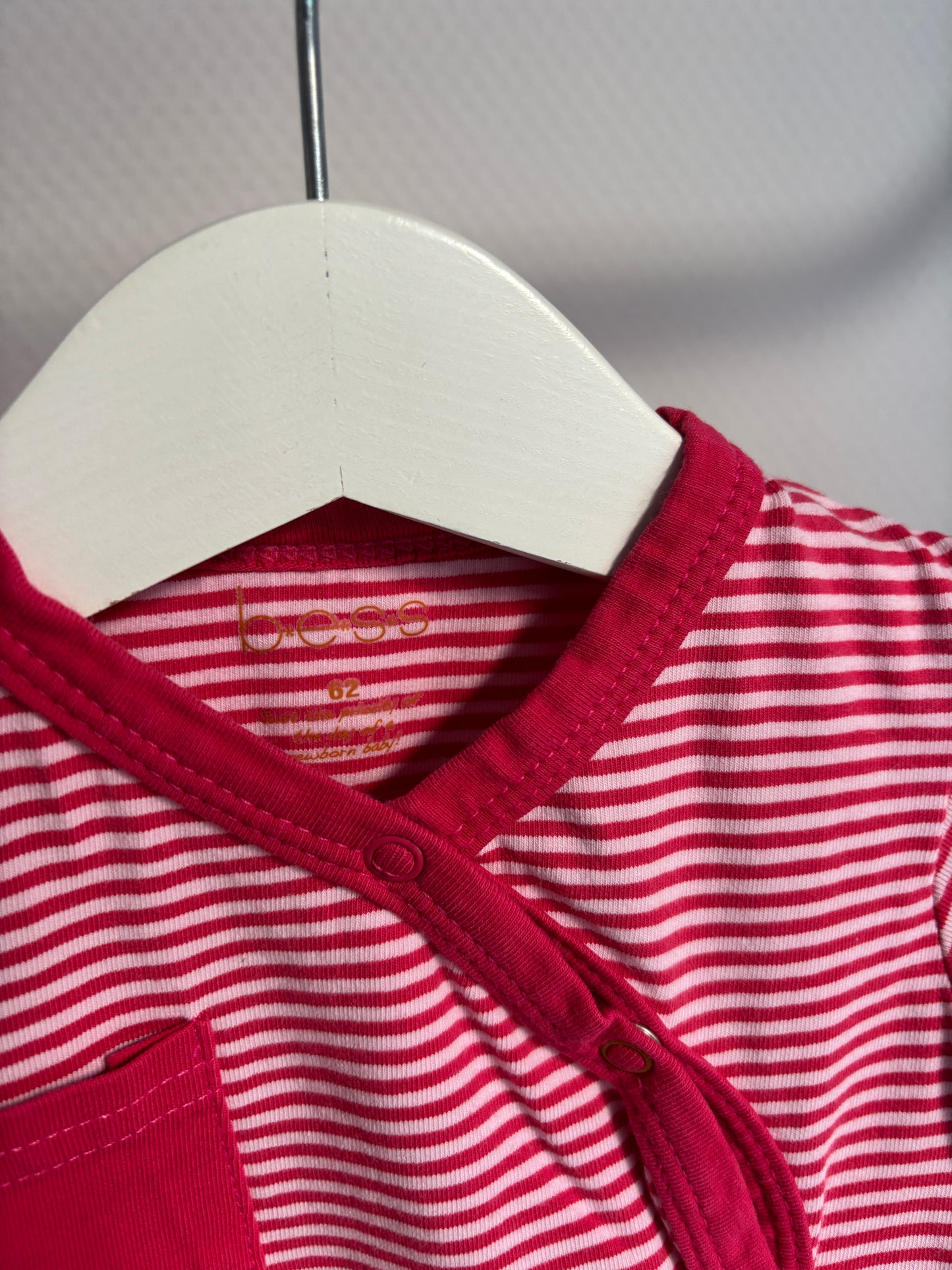 Rood gestreept boxpakje