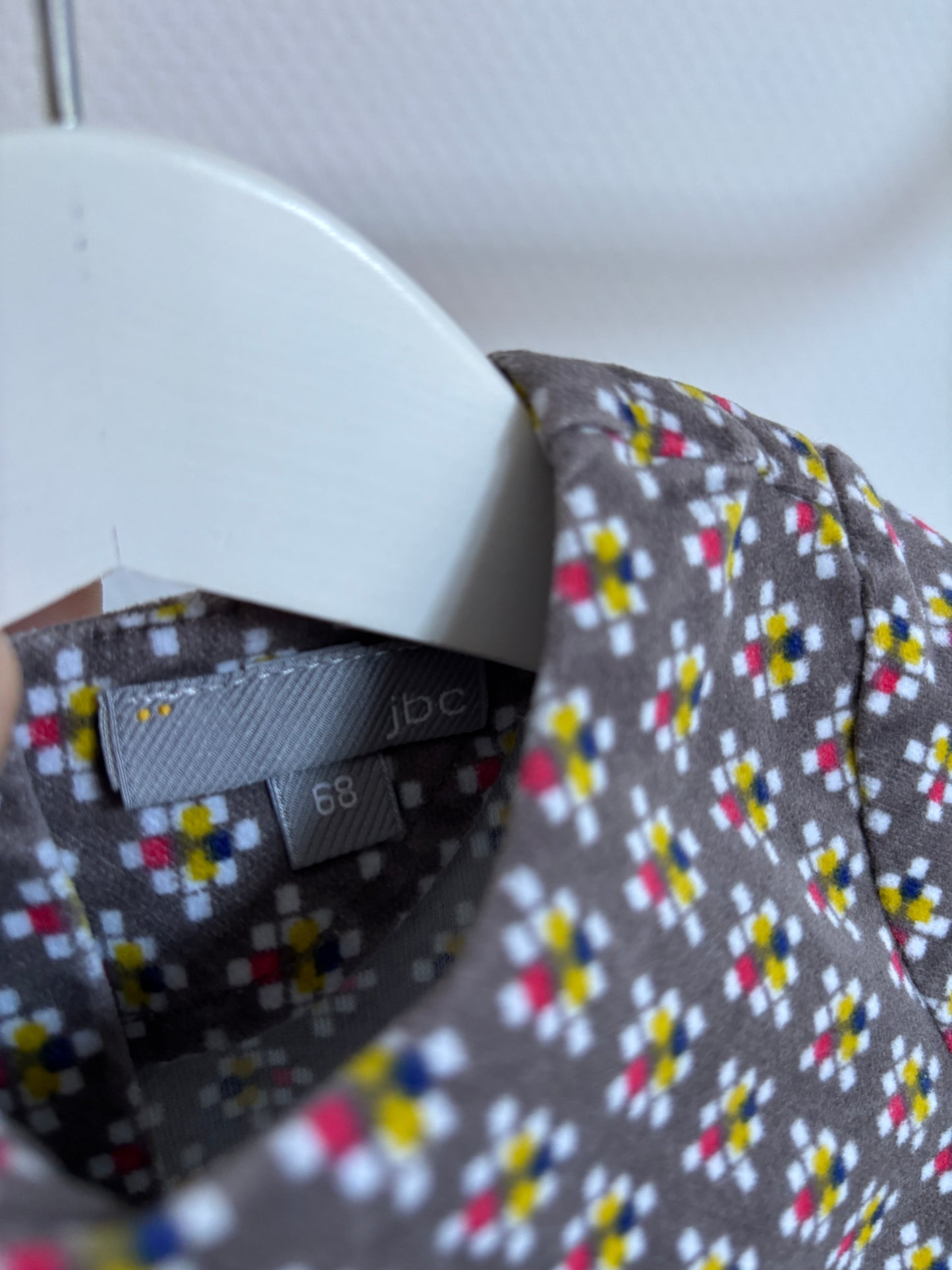 Bruingrijs geruite jurkje