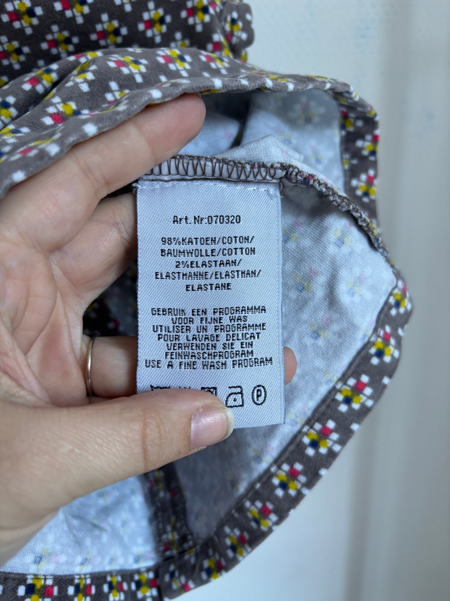 Bruingrijs geruite jurkje