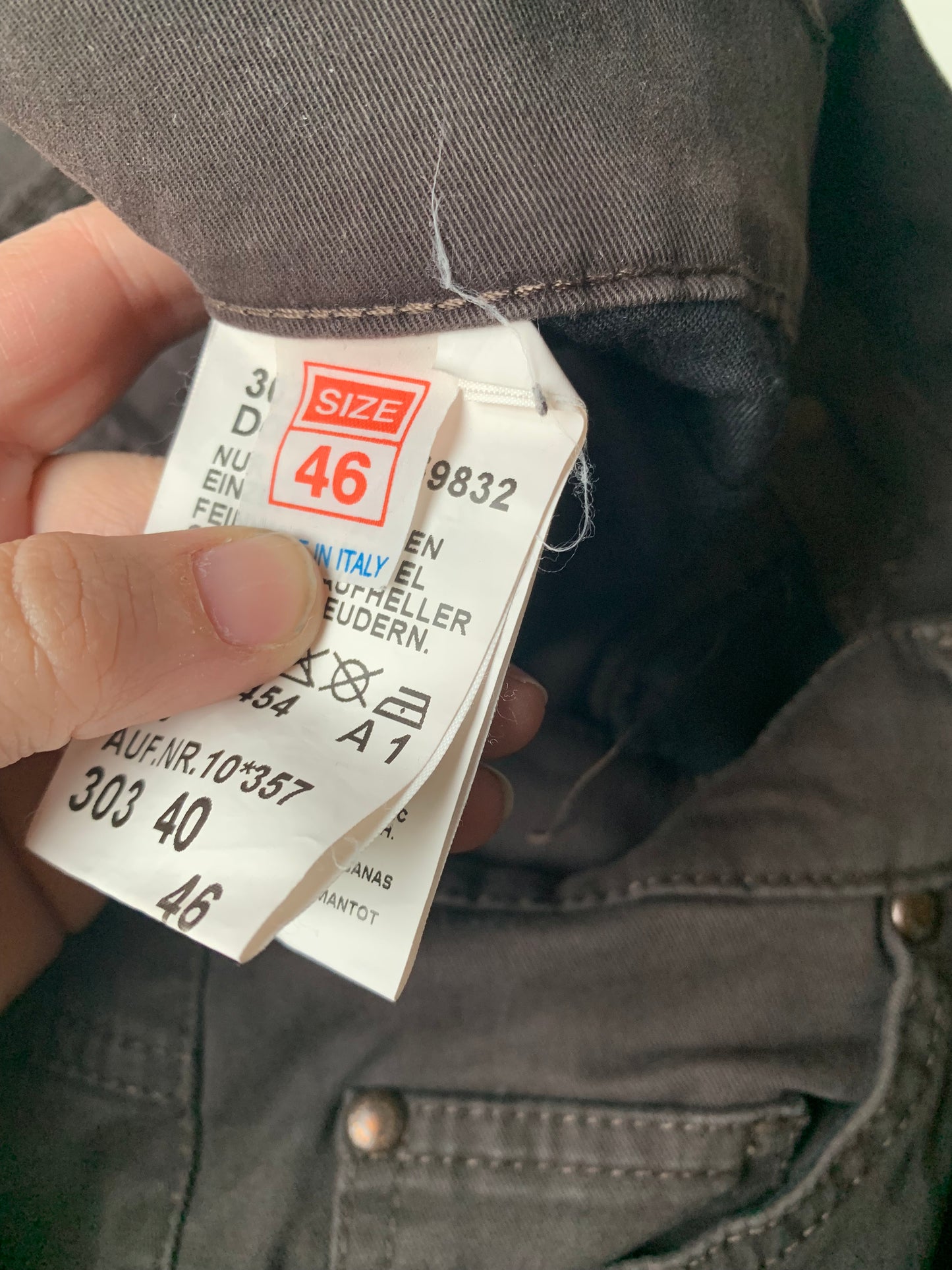 Donkerbruine jeansbroek