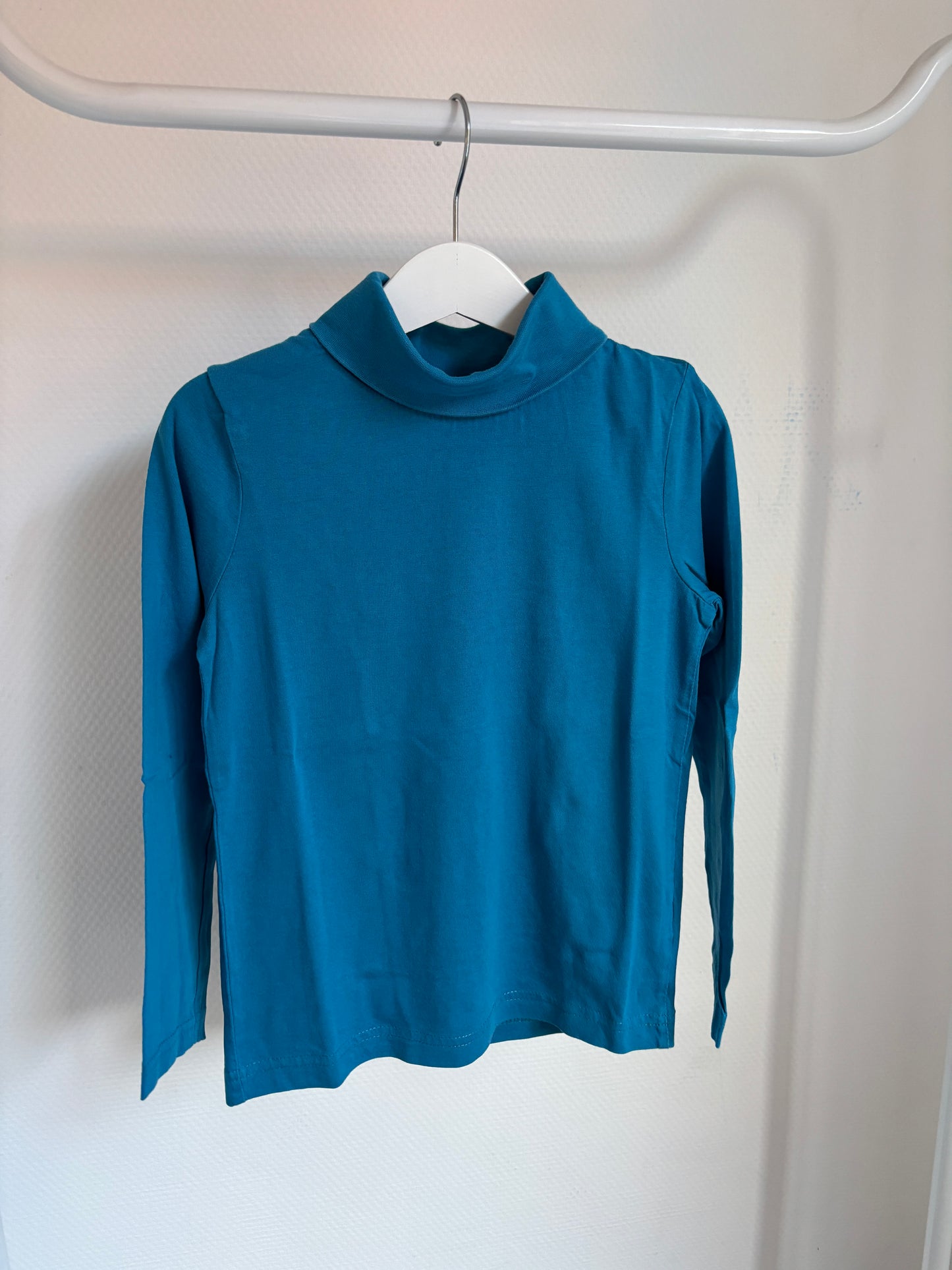 Blauwe longsleeve met rolkraag