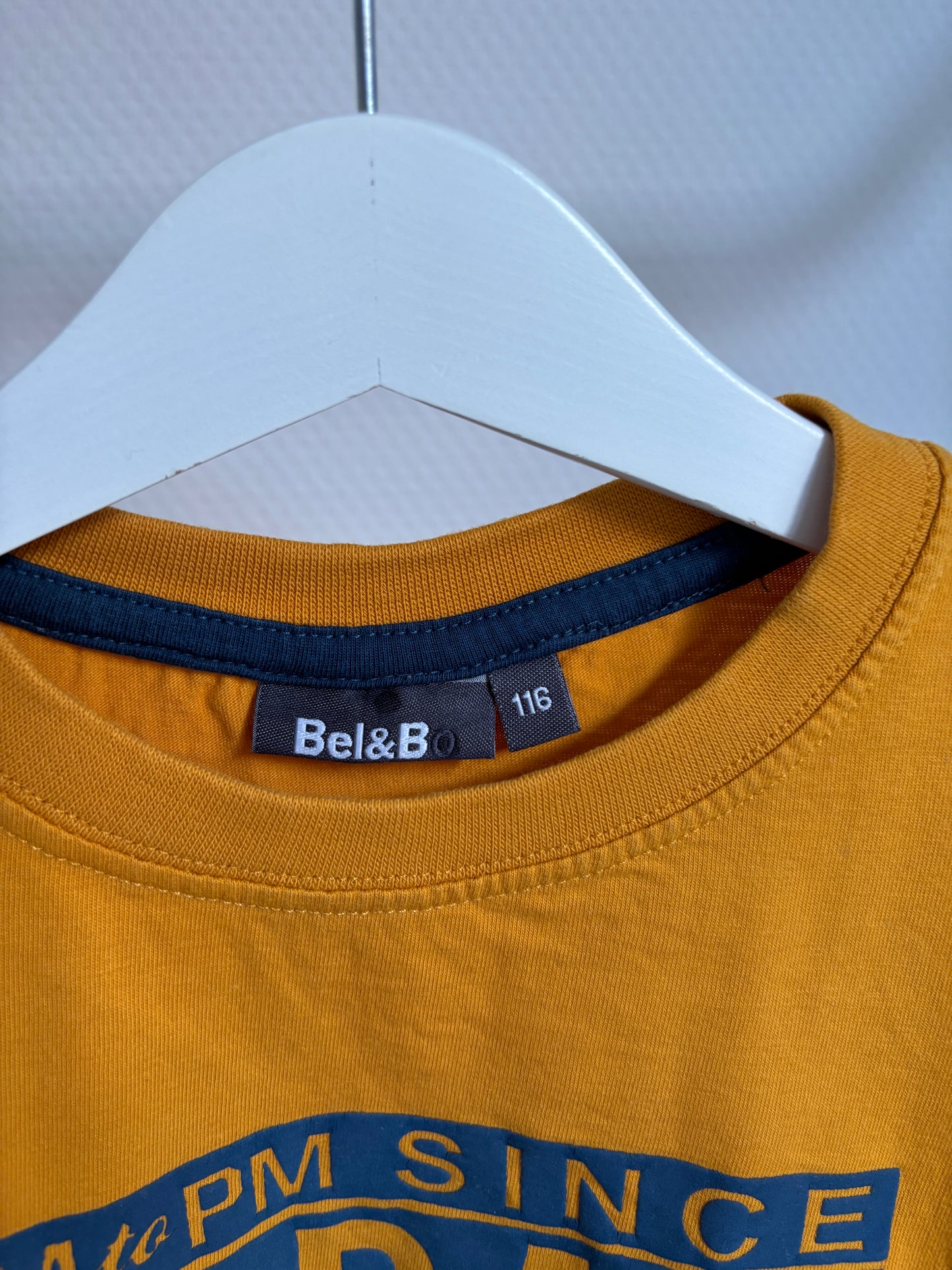 Mosterdgele longsleeve