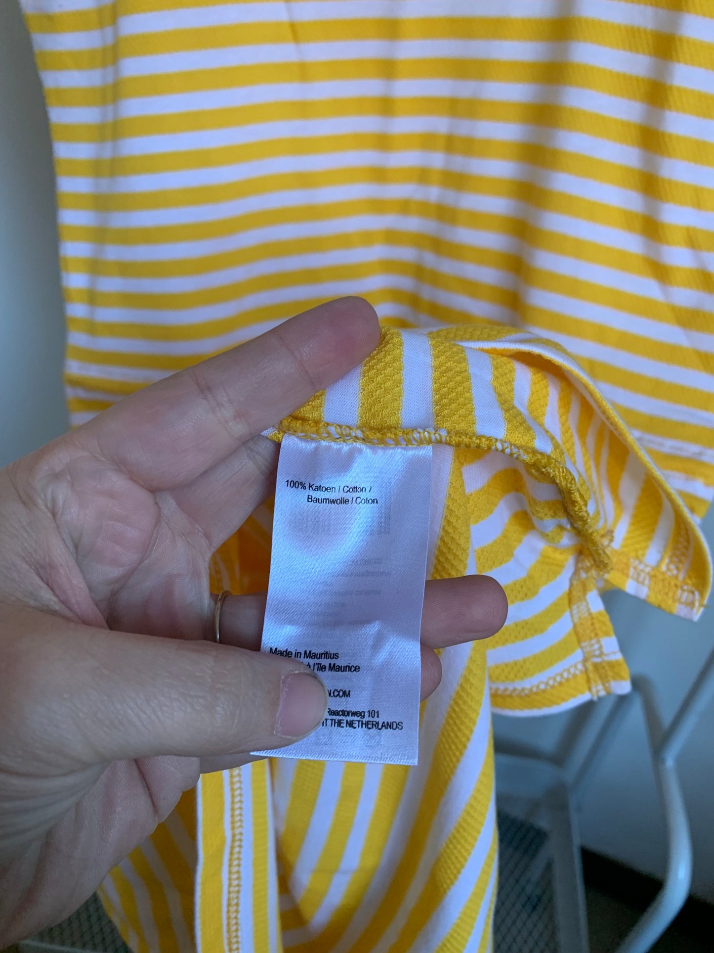 Gele gestreepte jurk