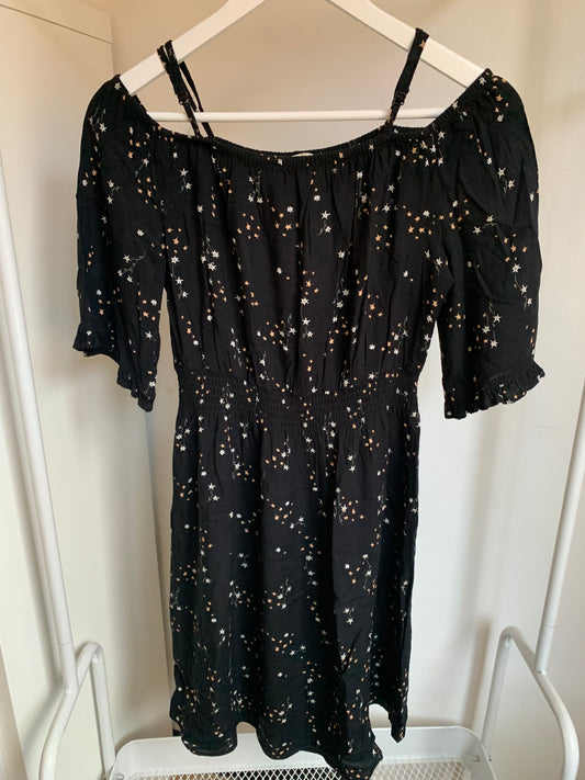 Zwarte off-shoulder jurk