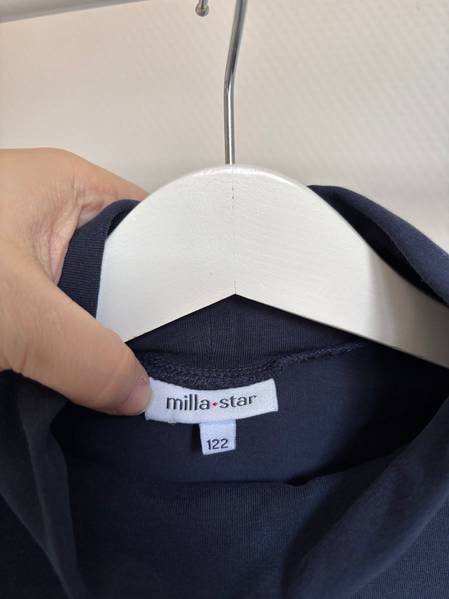 Marineblauwe longsleeve met rolkraag