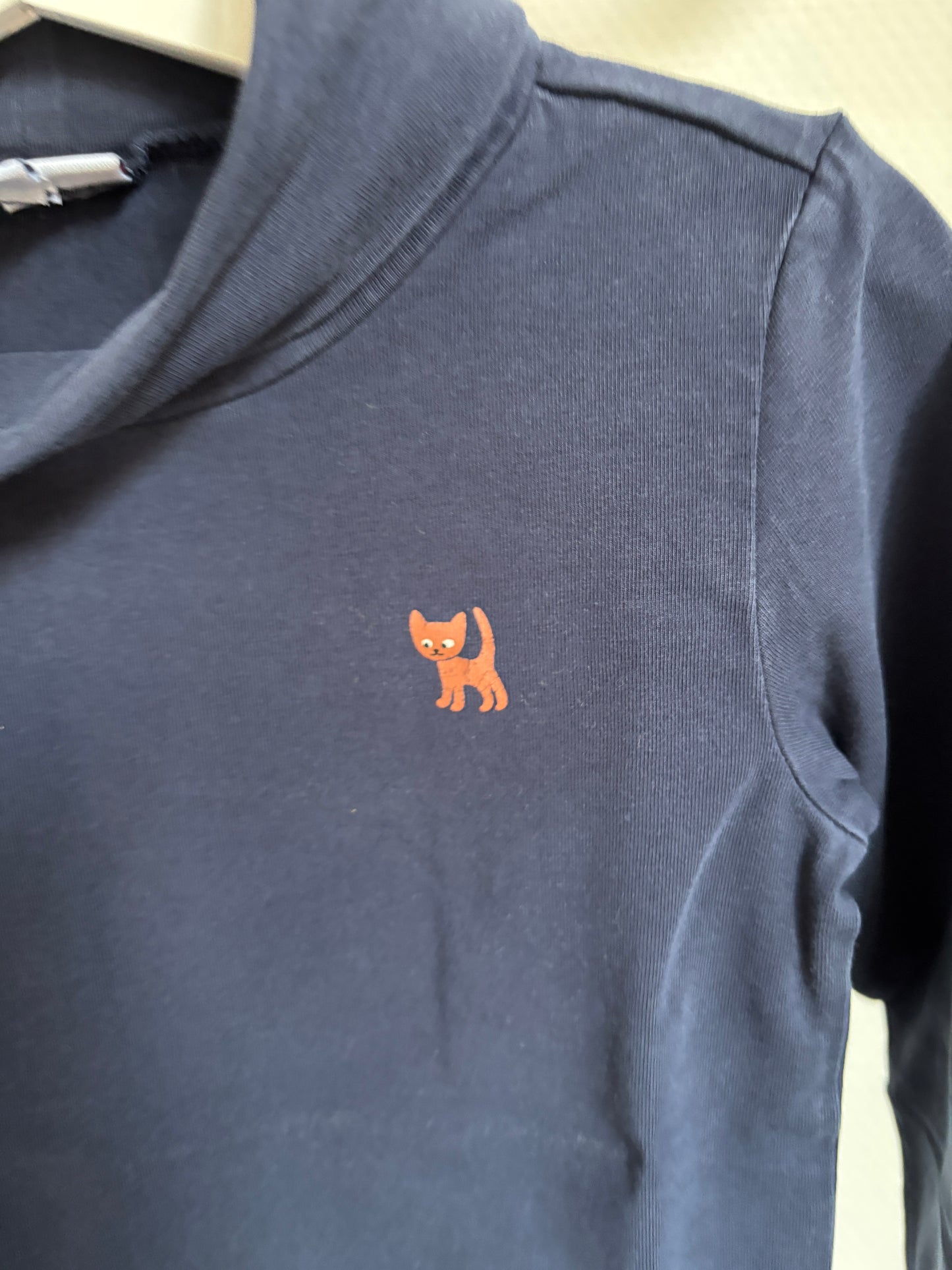 Marineblauwe longsleeve met rolkraag