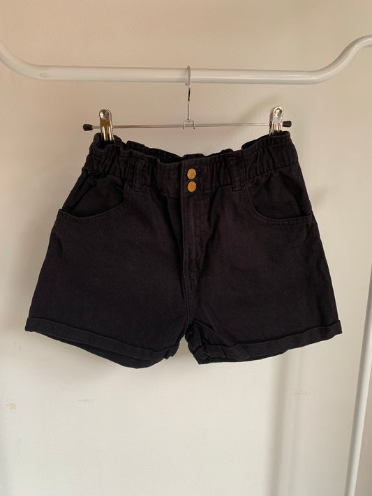 Zwart jeansshortje