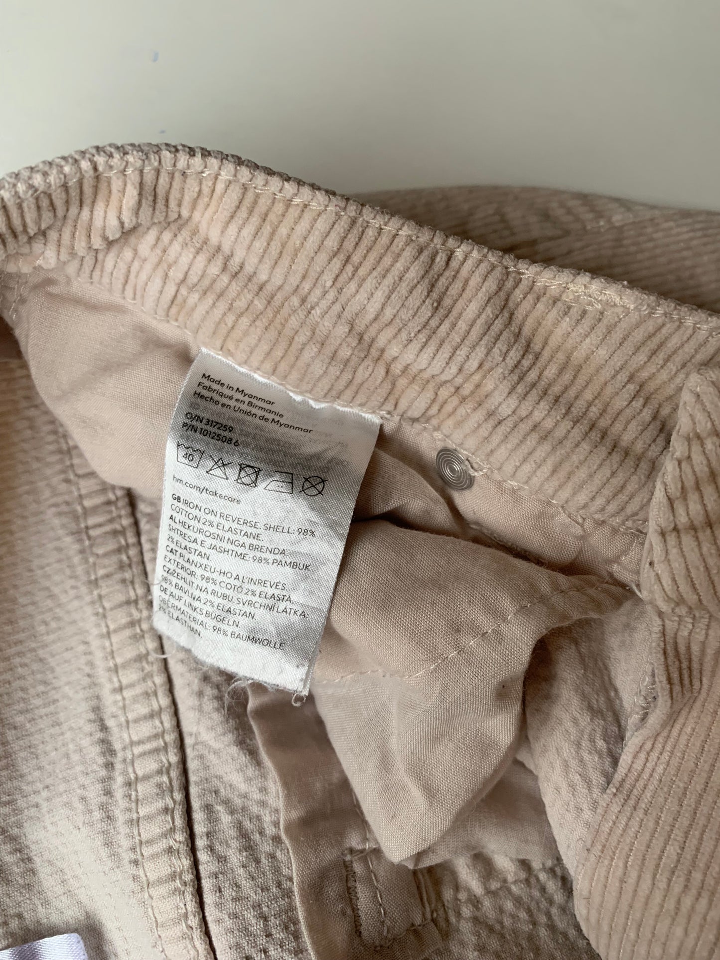 Beige ribfluwelen broek