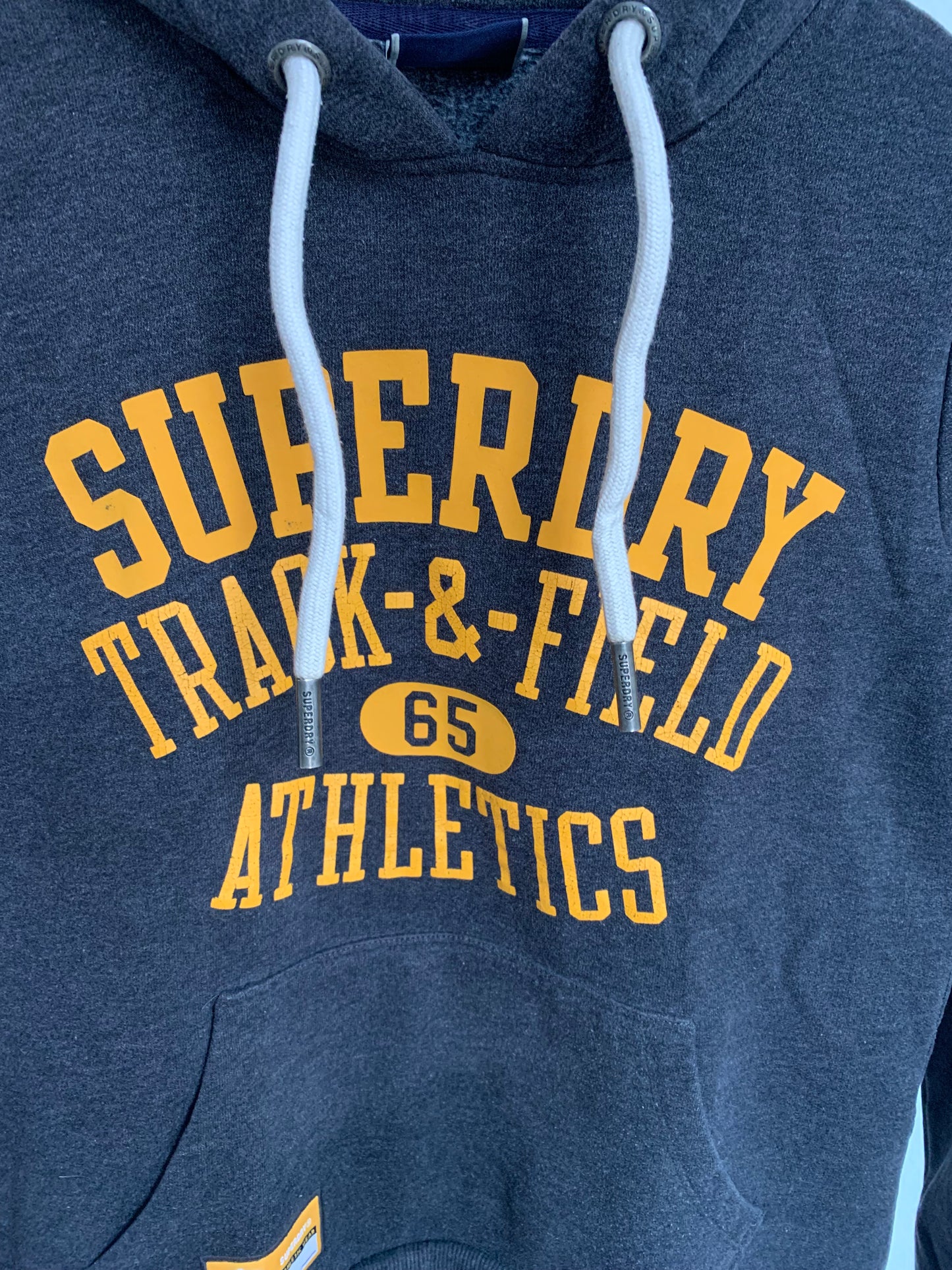 Donkergrijze sweater