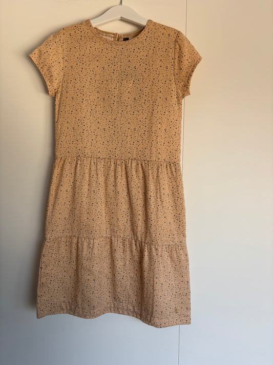 Beige jurkje met bolletjes