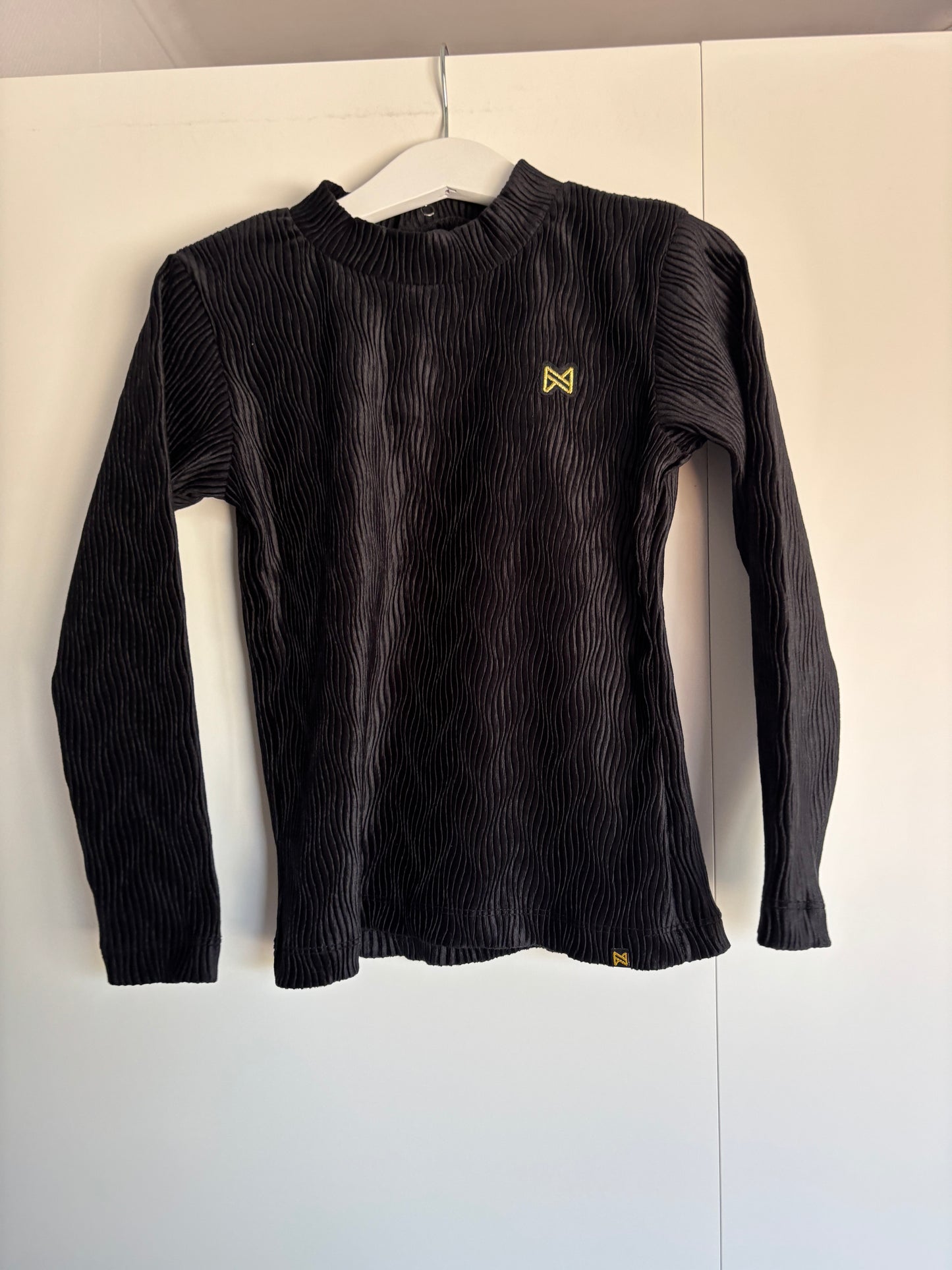 Zwarte ribfluwelen longsleeve