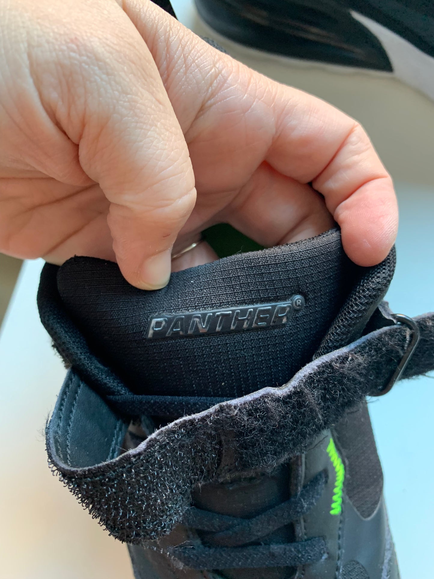 Zwarte sportschoenen