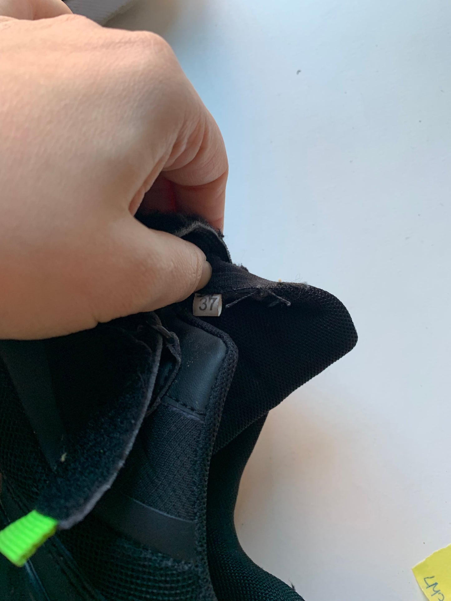 Zwarte sportschoenen