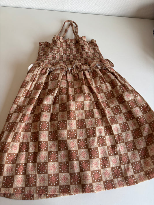 Beigebruine geruite jurk