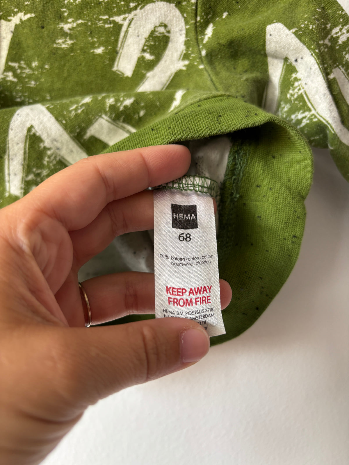 Groen truitje | Hema | 68