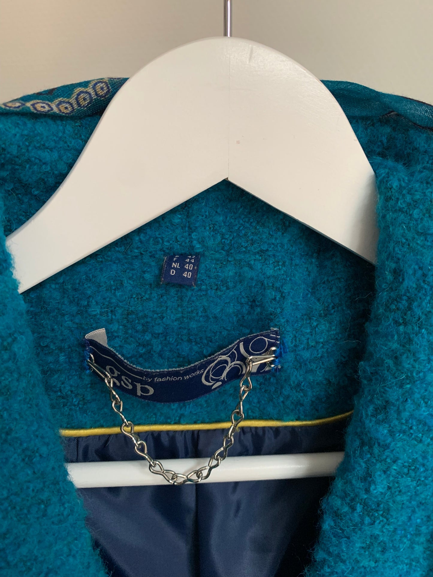 Winterjas met bijpassend sjaaltje