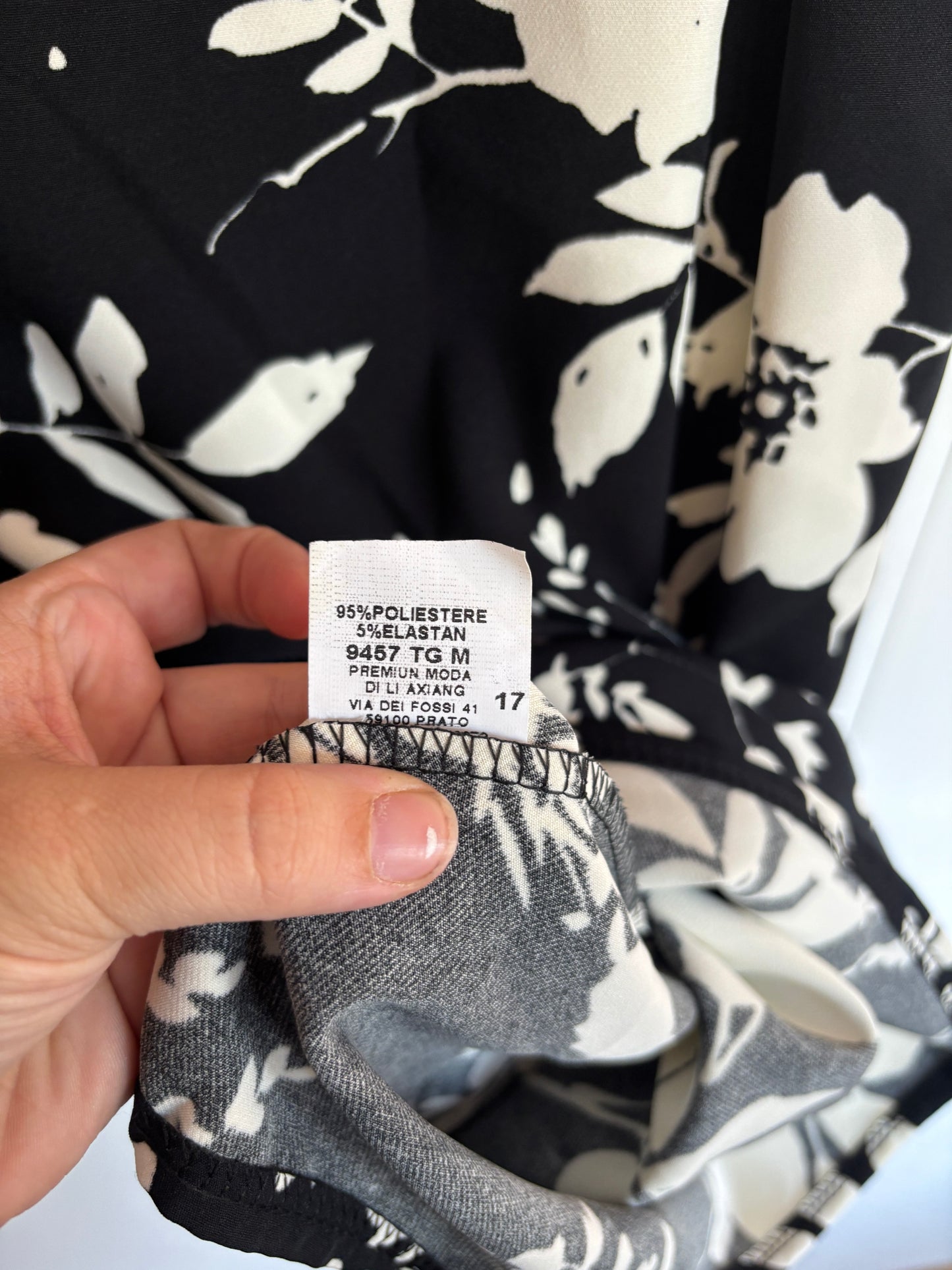 Zwartwitte bloemenjurk