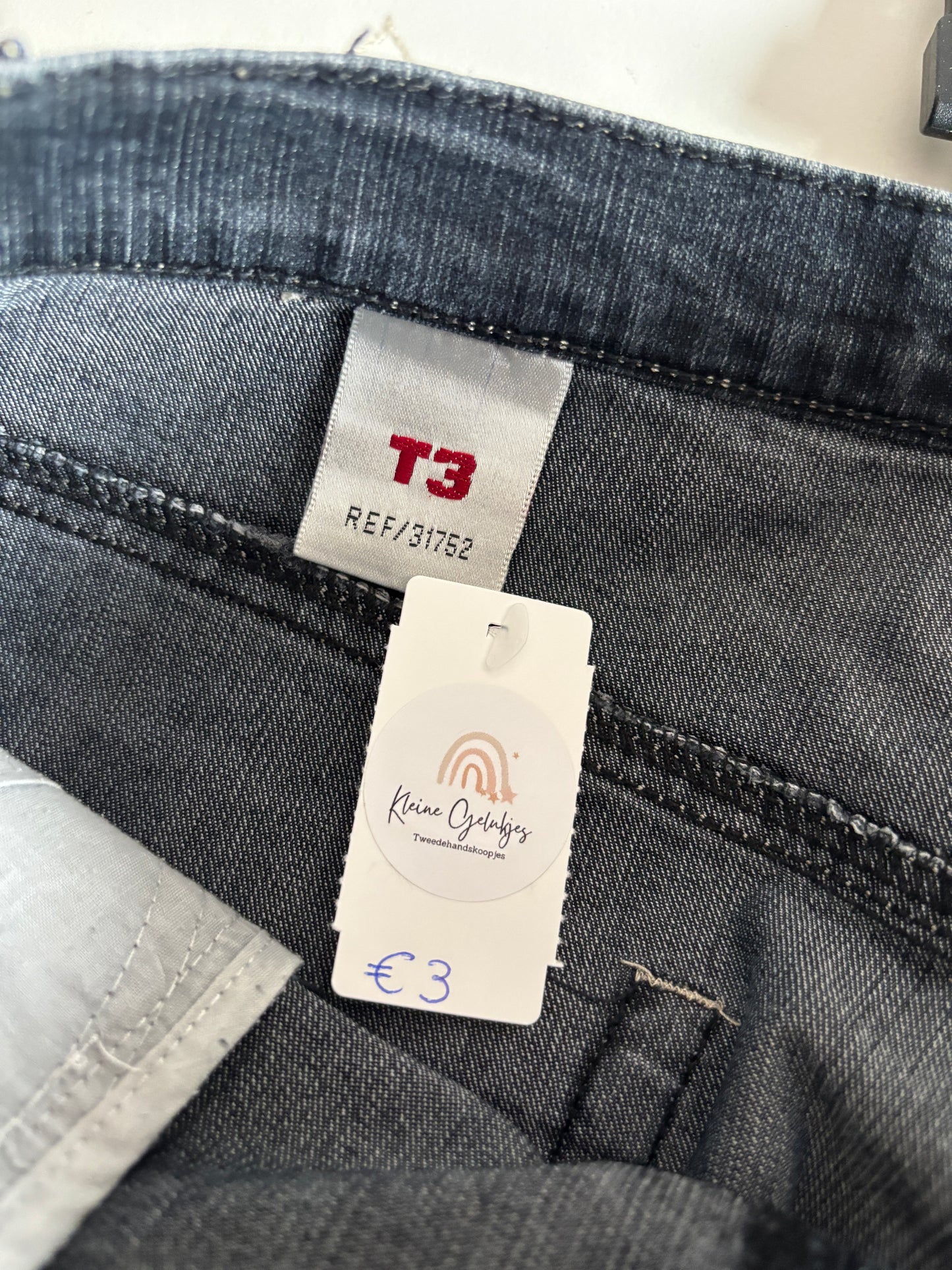 Donkerblauwe jeansbroek