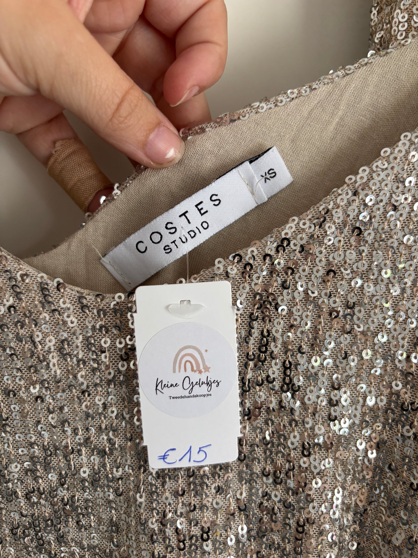 Beige glitterset: topje en shortje