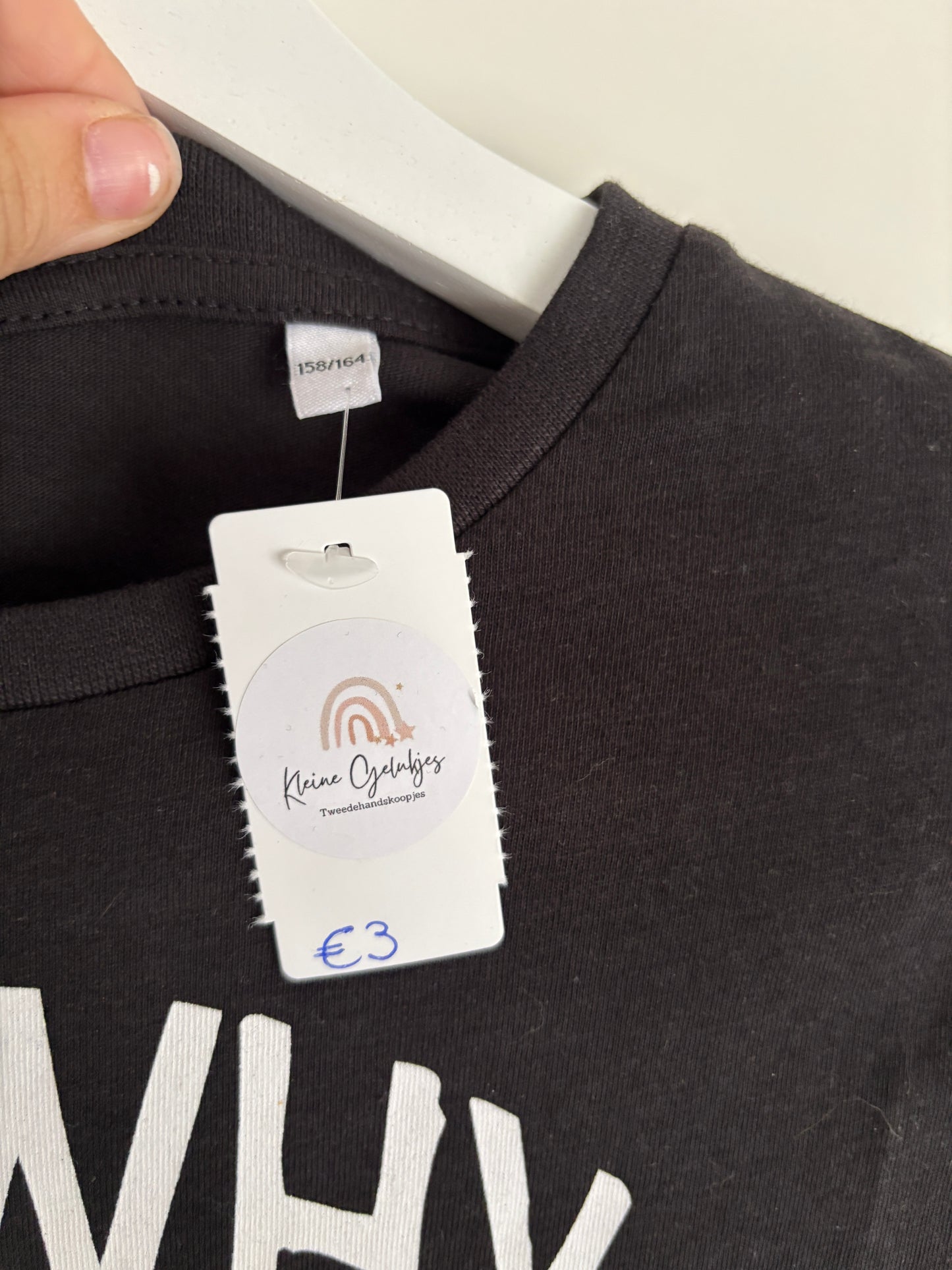 Zwarte longsleeve "Why follow when you can lead"