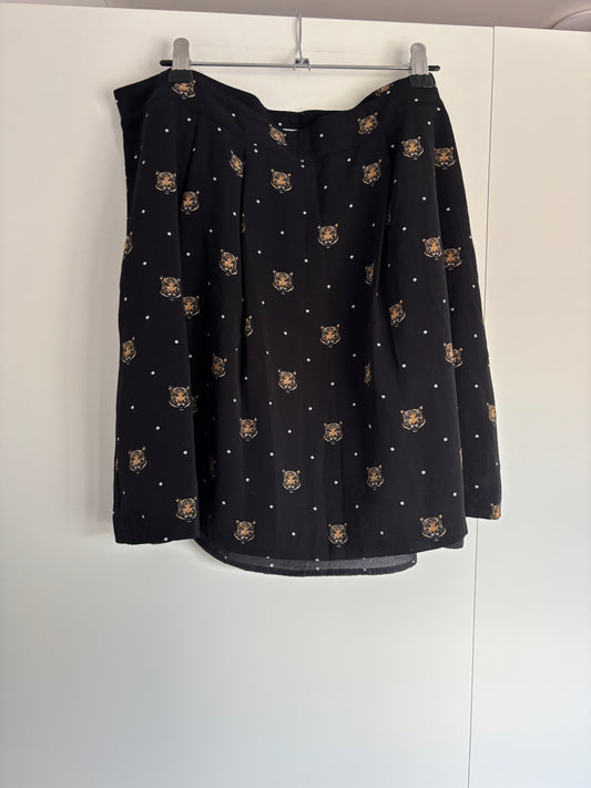 Zwarte rok met tijgers