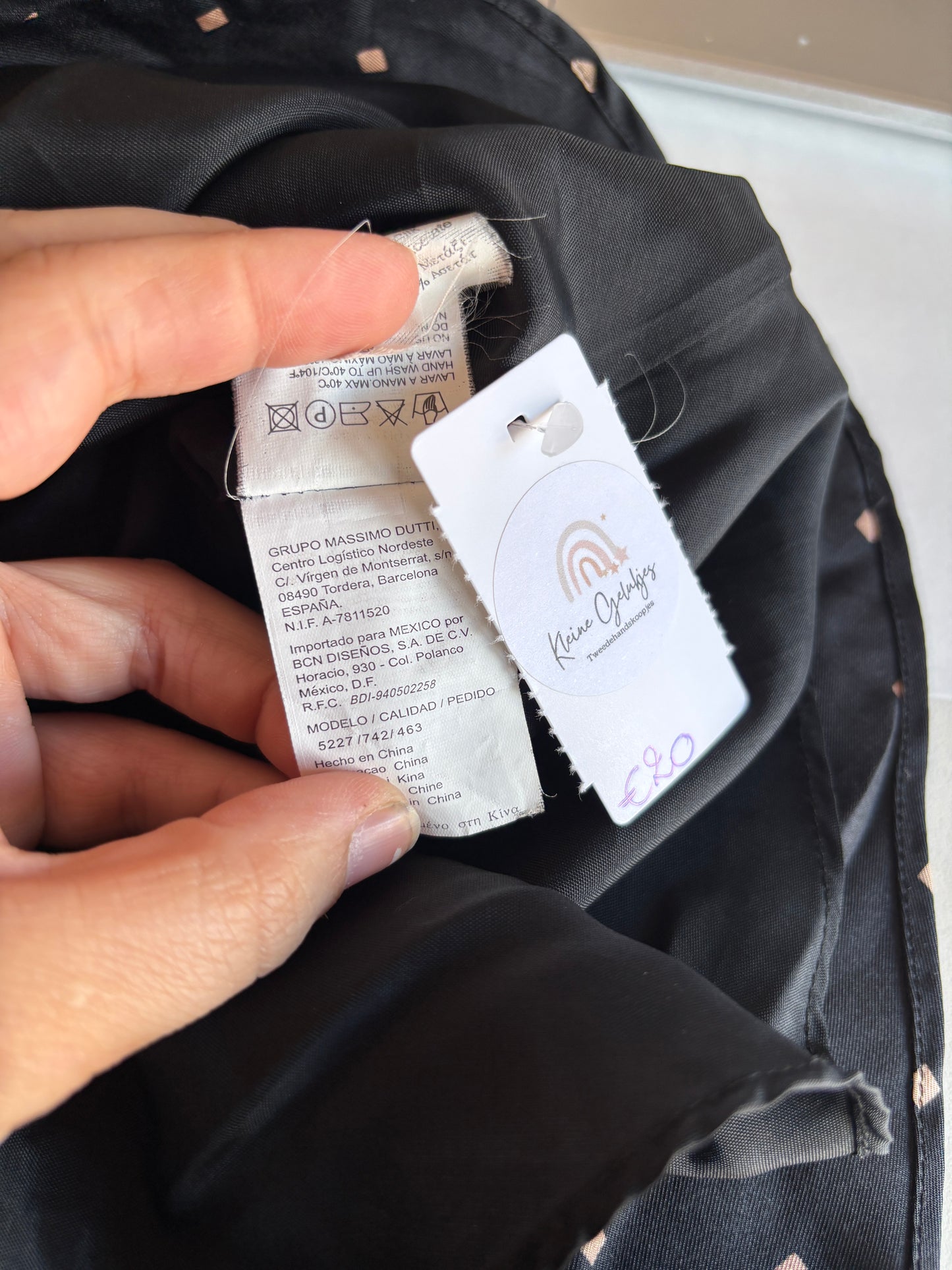 Zwarte gestippelde rok