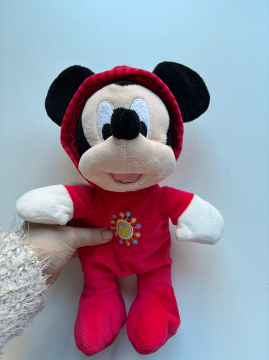 Mickey Mouse in rode pyjama