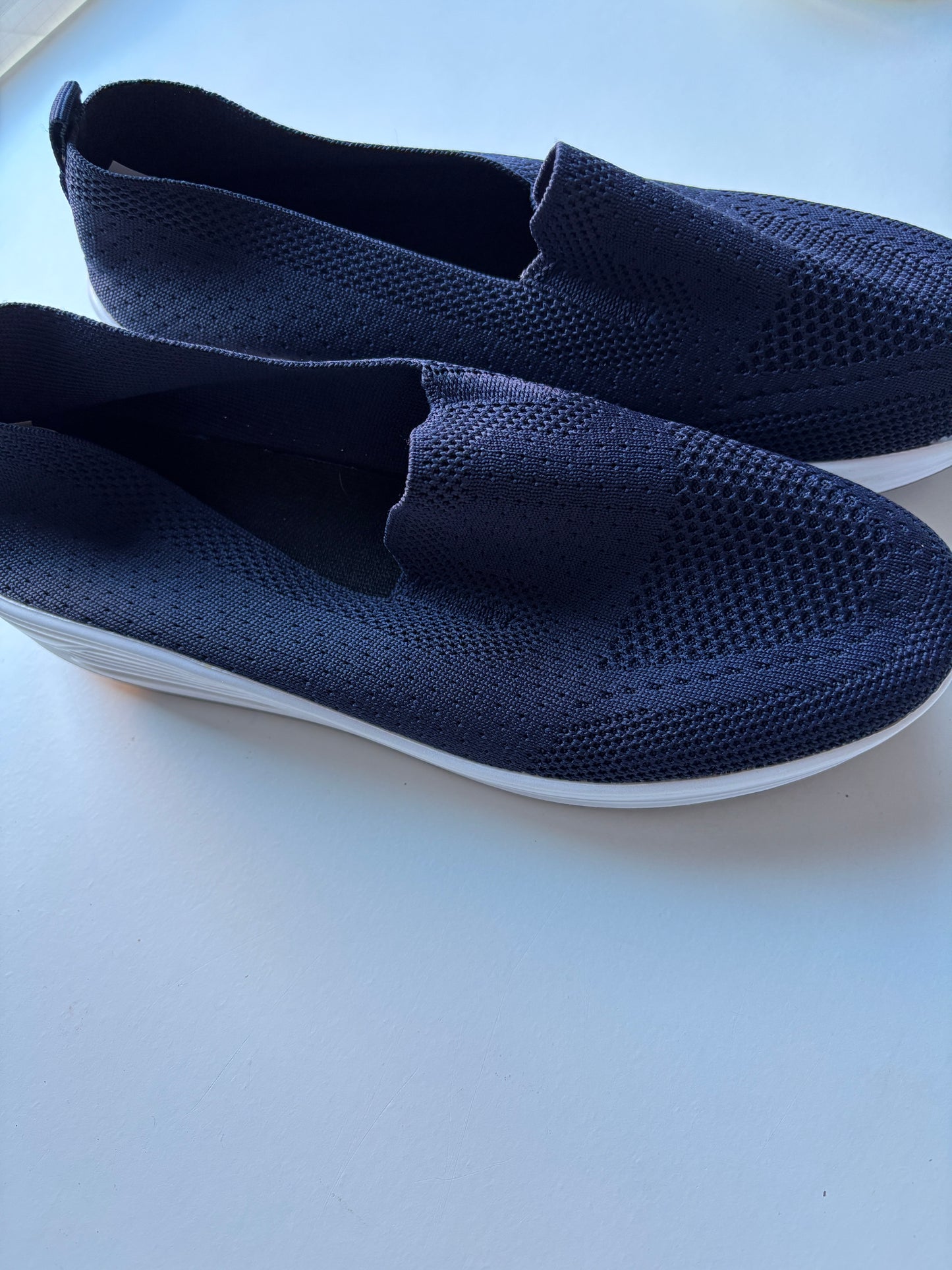 Marineblauwe instappers