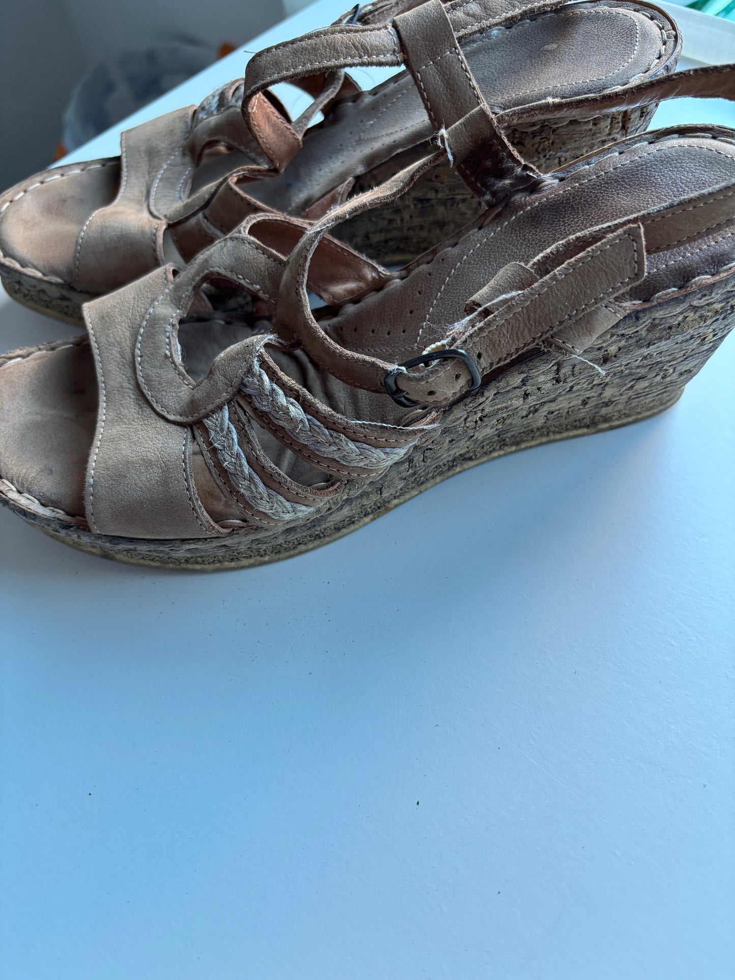 Sandalen met sleehak