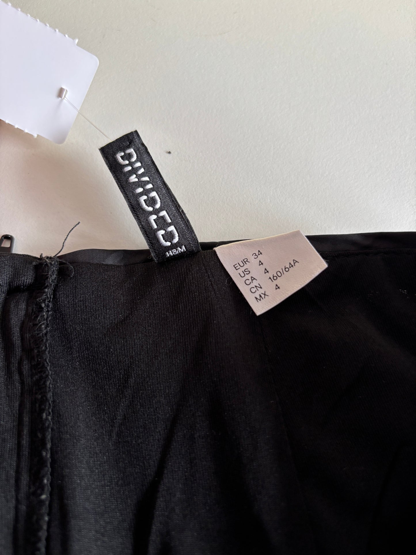 Zwart glittershortje