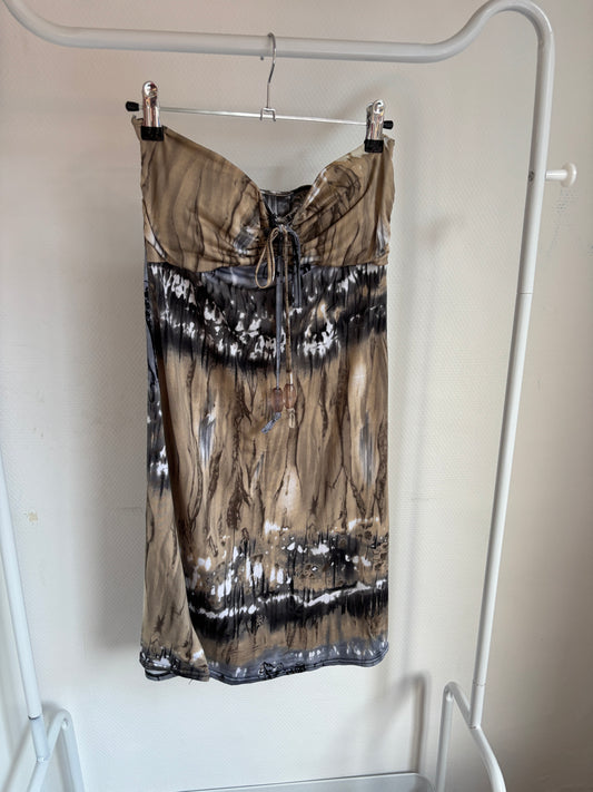 Beige jurk zonder mouwen