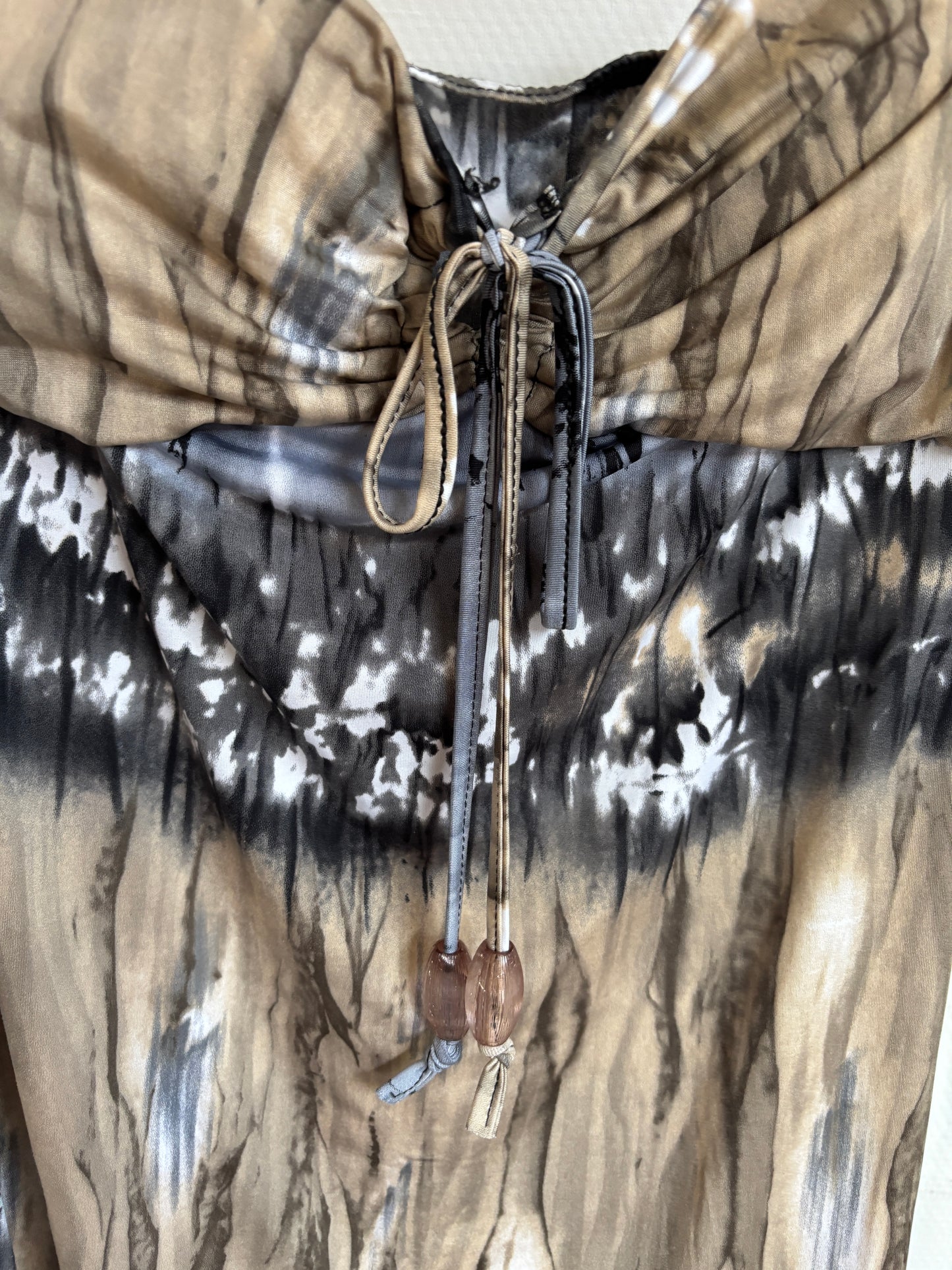 Beige jurk zonder mouwen