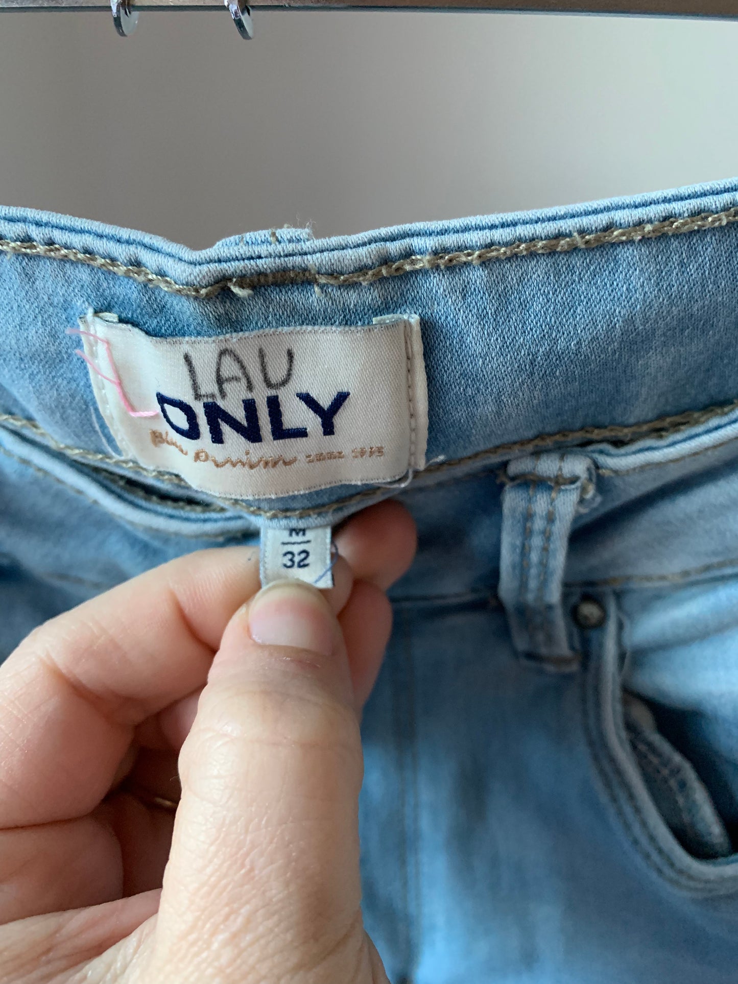 Lichtblauwe jeansbroek