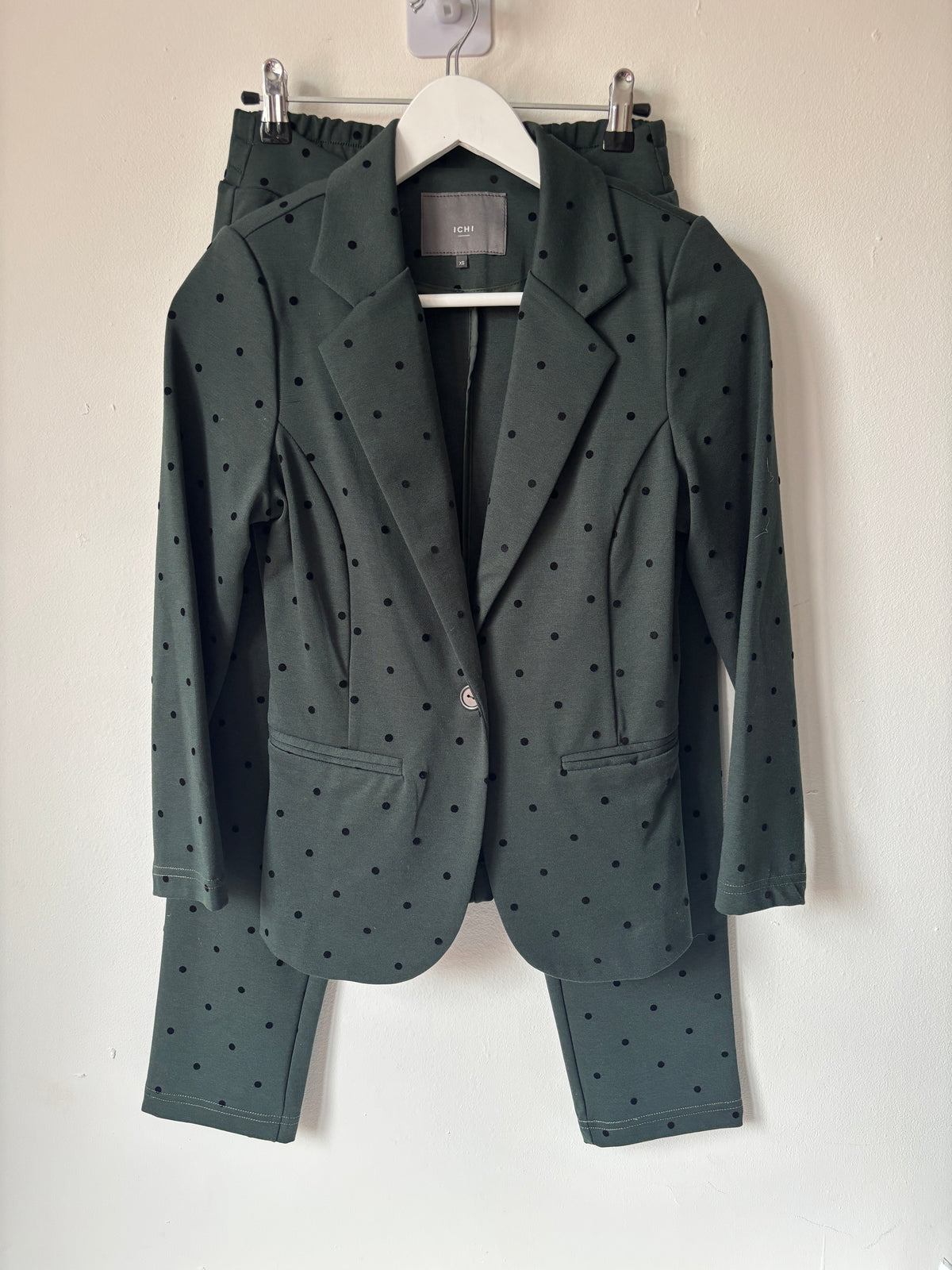 Donkergroene set | Ichi | XS