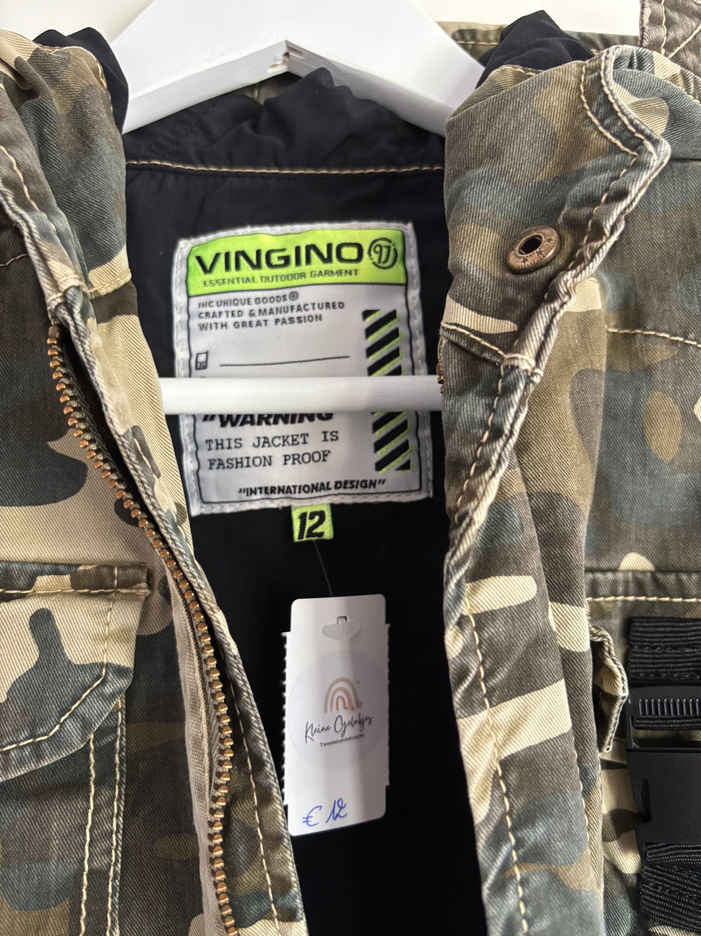 Jas met camouflageprint