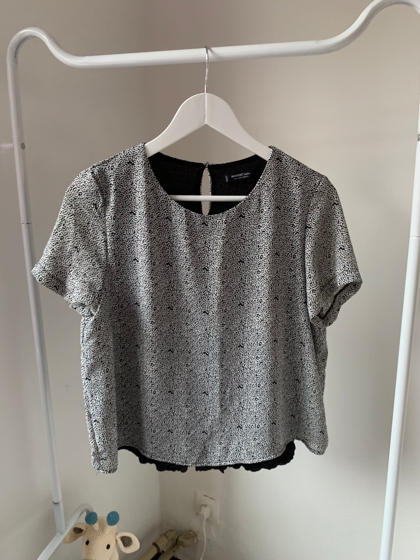Gestippelde blouse