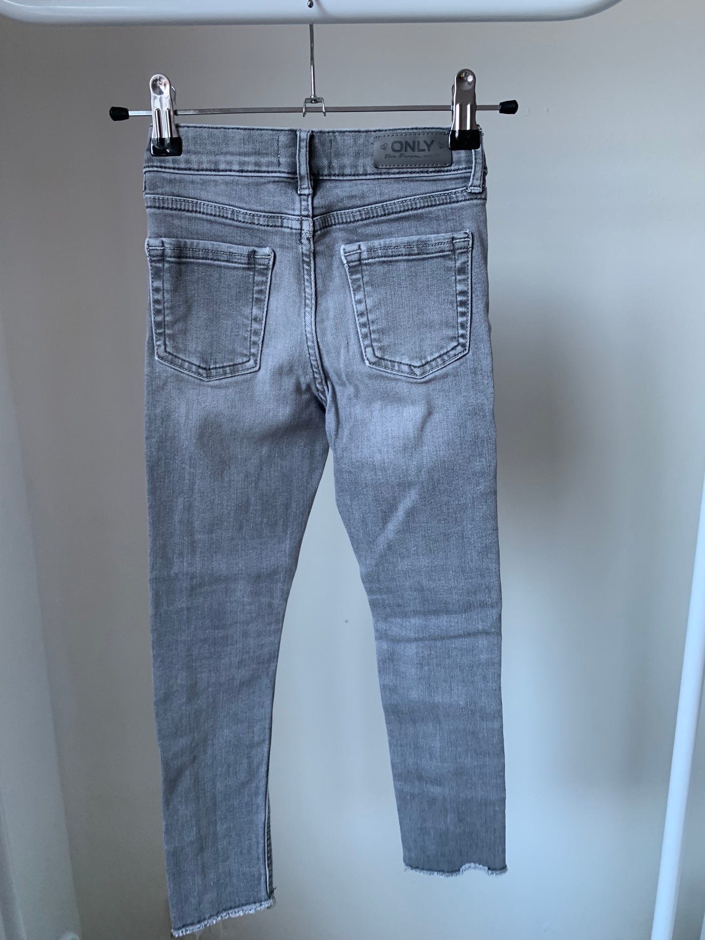 Only jeansbroek 122 - zeer goede staat 💸