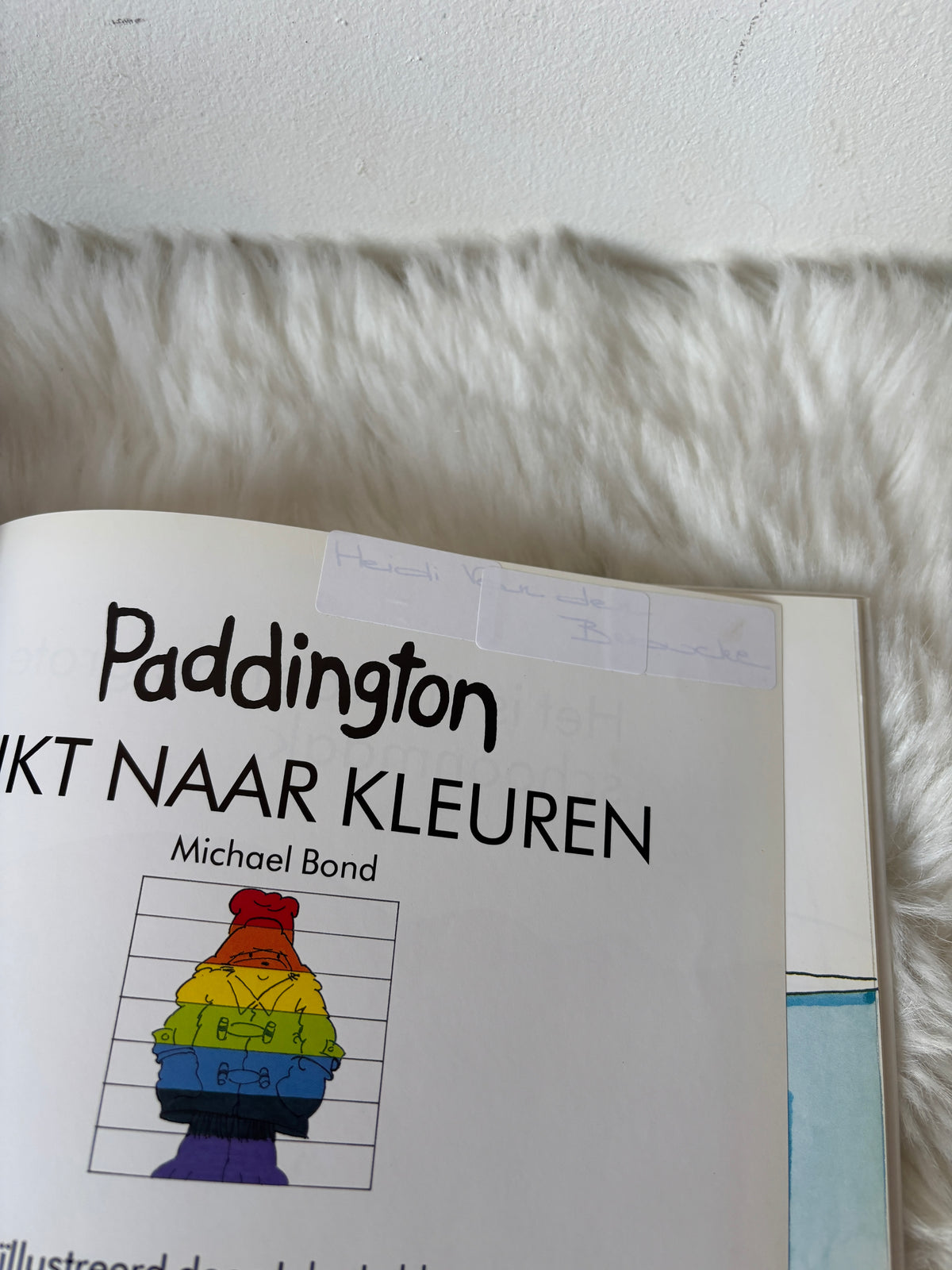 Paddington kijkt naar kleuren