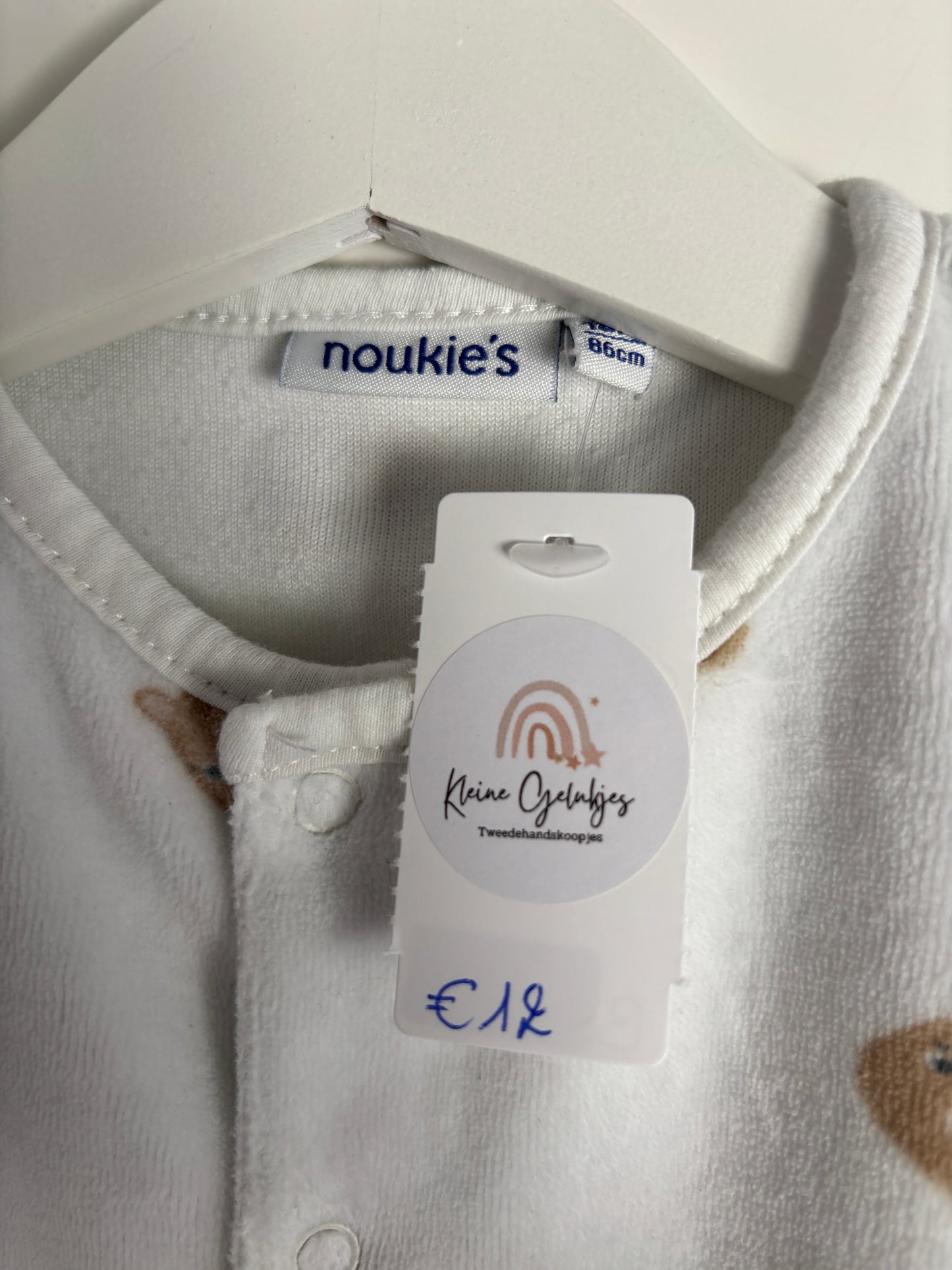 Witte eendelige winterpyjama met beertjes