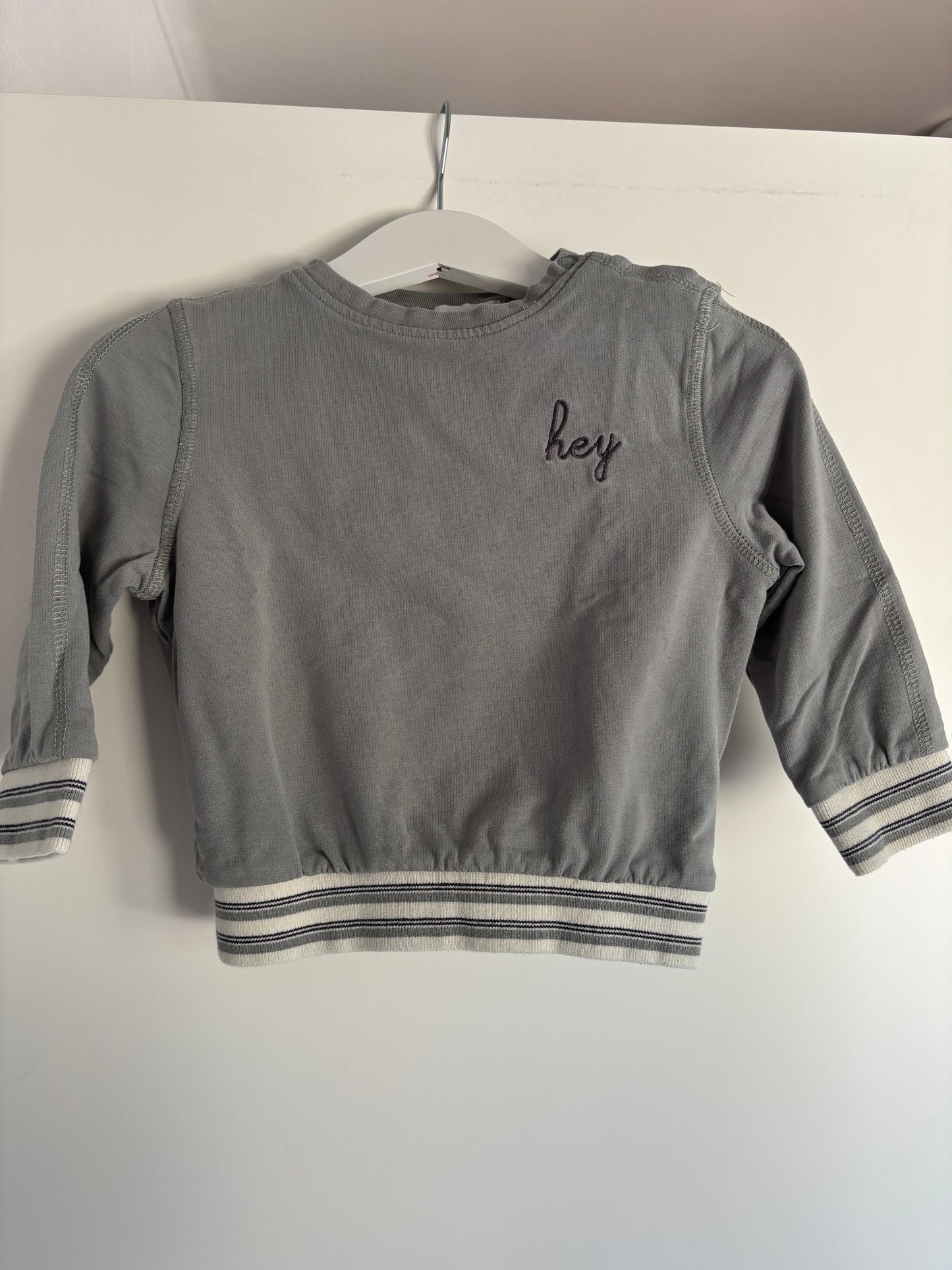 3-delige set: sweater, longsleeve en joggingbroekje