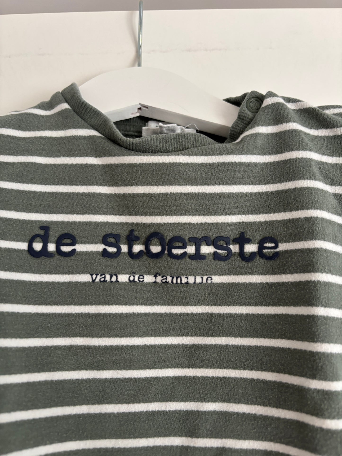 Donkergroene gestreepte sweater