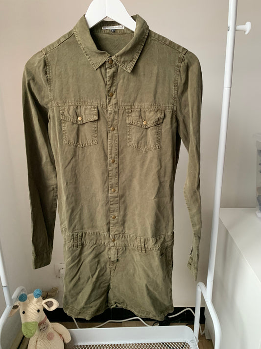 Khaki playsuit met lange mouwen 💸
