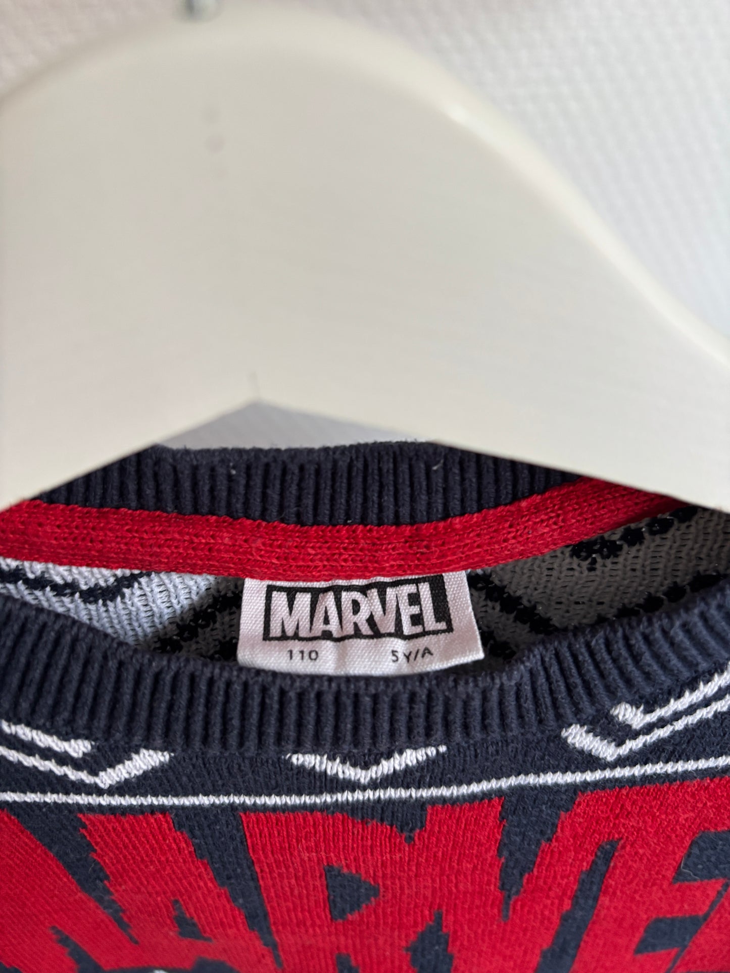 Marineblauwe Marvel Trui ⚡