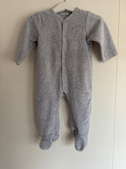 Grijze eendelige winterpyjama