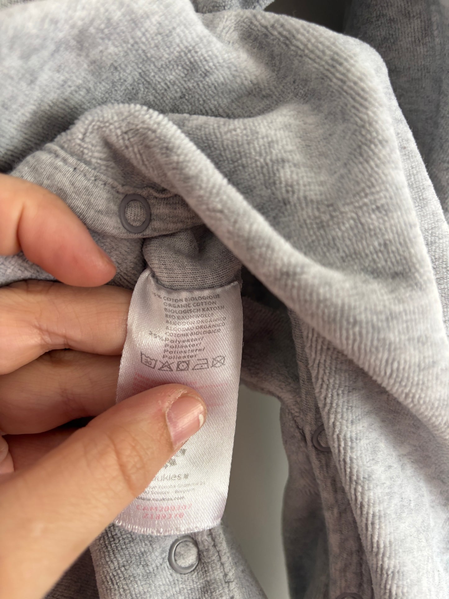 Grijze eendelige winterpyjama